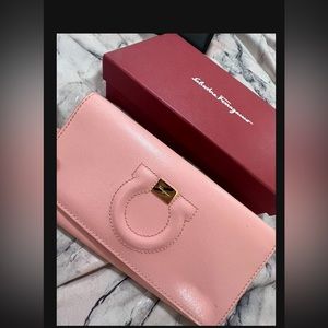 100% Authentic Salvatore Ferragamo Wallet clutch with chain